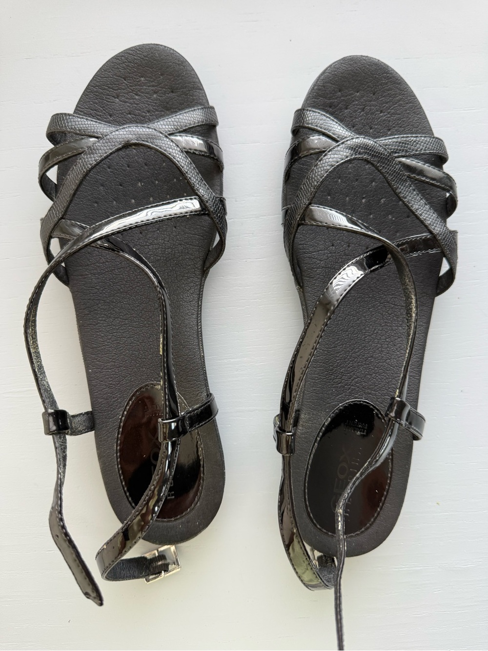 Geox Black Strappy Women’s Sandals sz 9